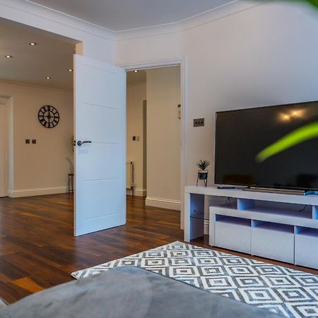Modern Spacious 4 Bed Hayes Home With Free Parking Bagian luar foto