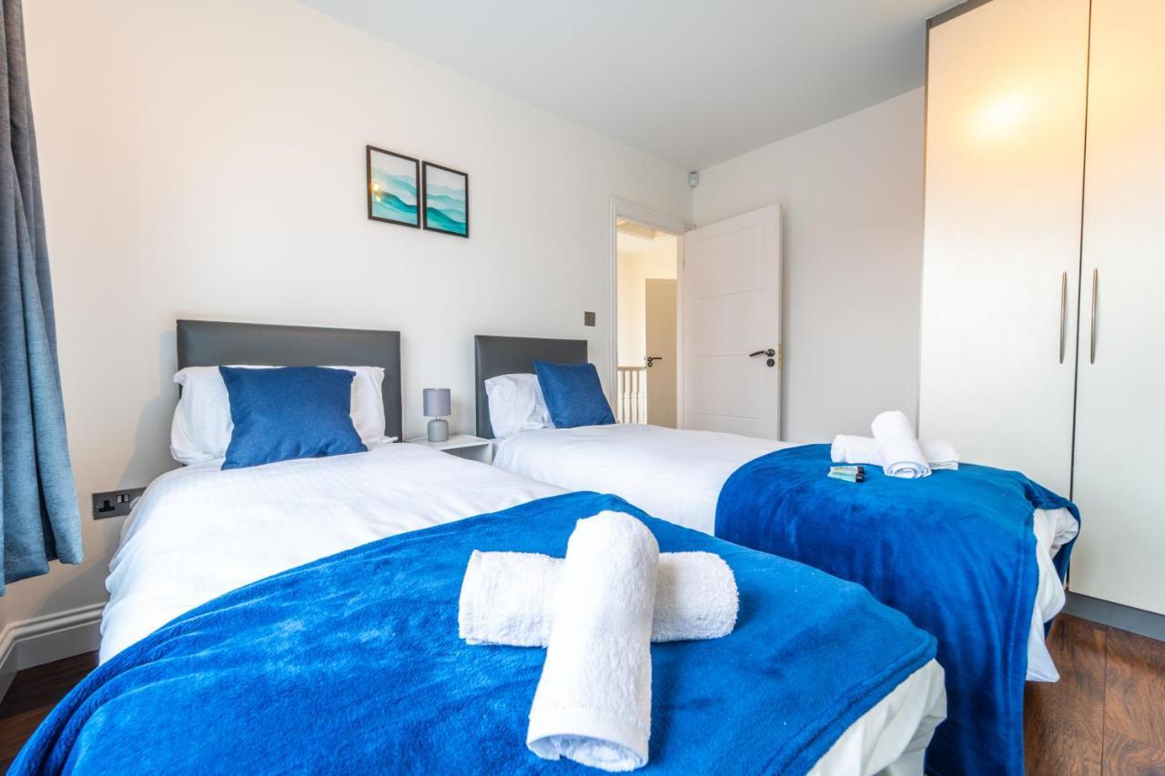 Modern Spacious 4 Bed Hayes Home With Free Parking Bagian luar foto