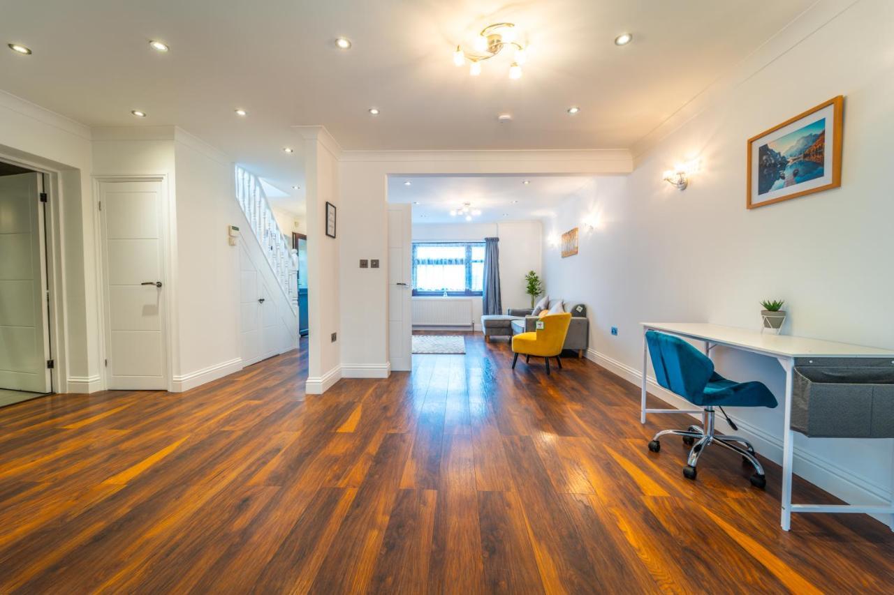 Modern Spacious 4 Bed Hayes Home With Free Parking Bagian luar foto
