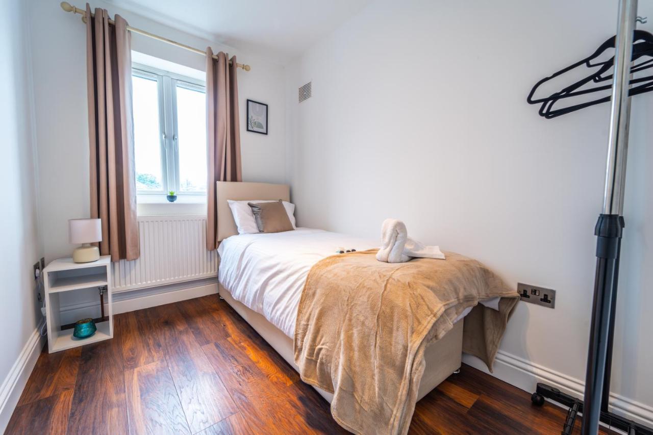 Modern Spacious 4 Bed Hayes Home With Free Parking Bagian luar foto