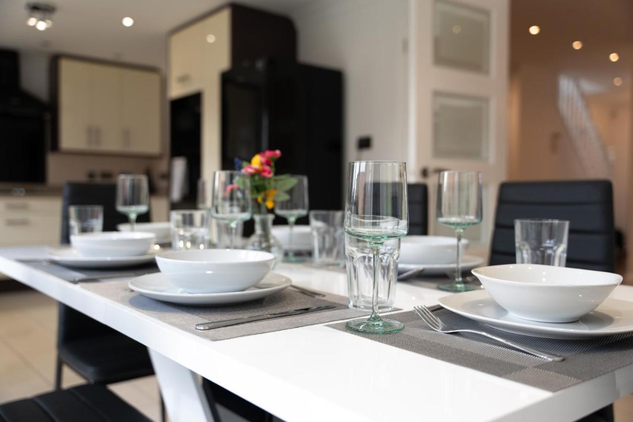Modern Spacious 4 Bed Hayes Home With Free Parking Bagian luar foto