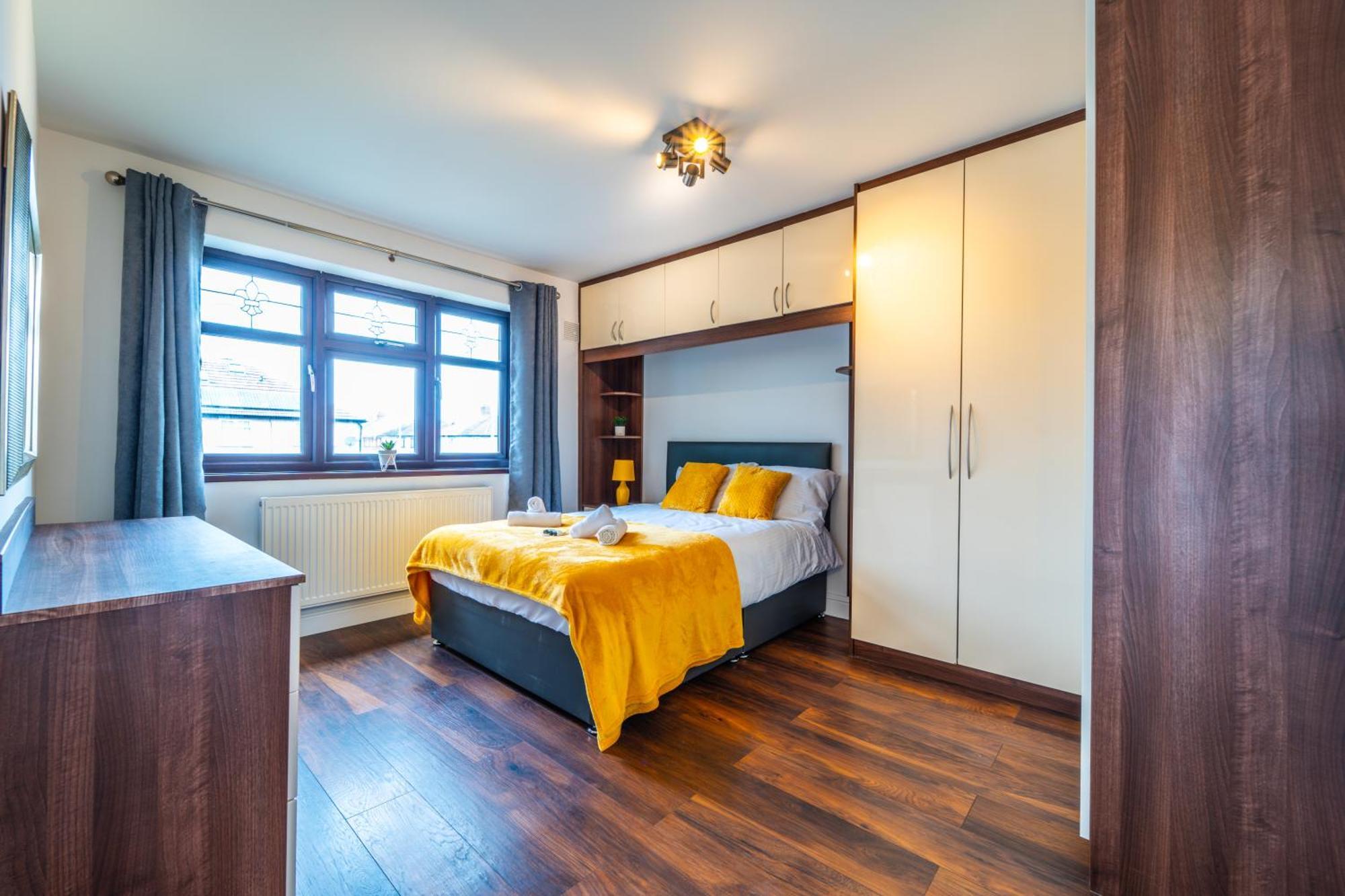 Modern Spacious 4 Bed Hayes Home With Free Parking Bagian luar foto