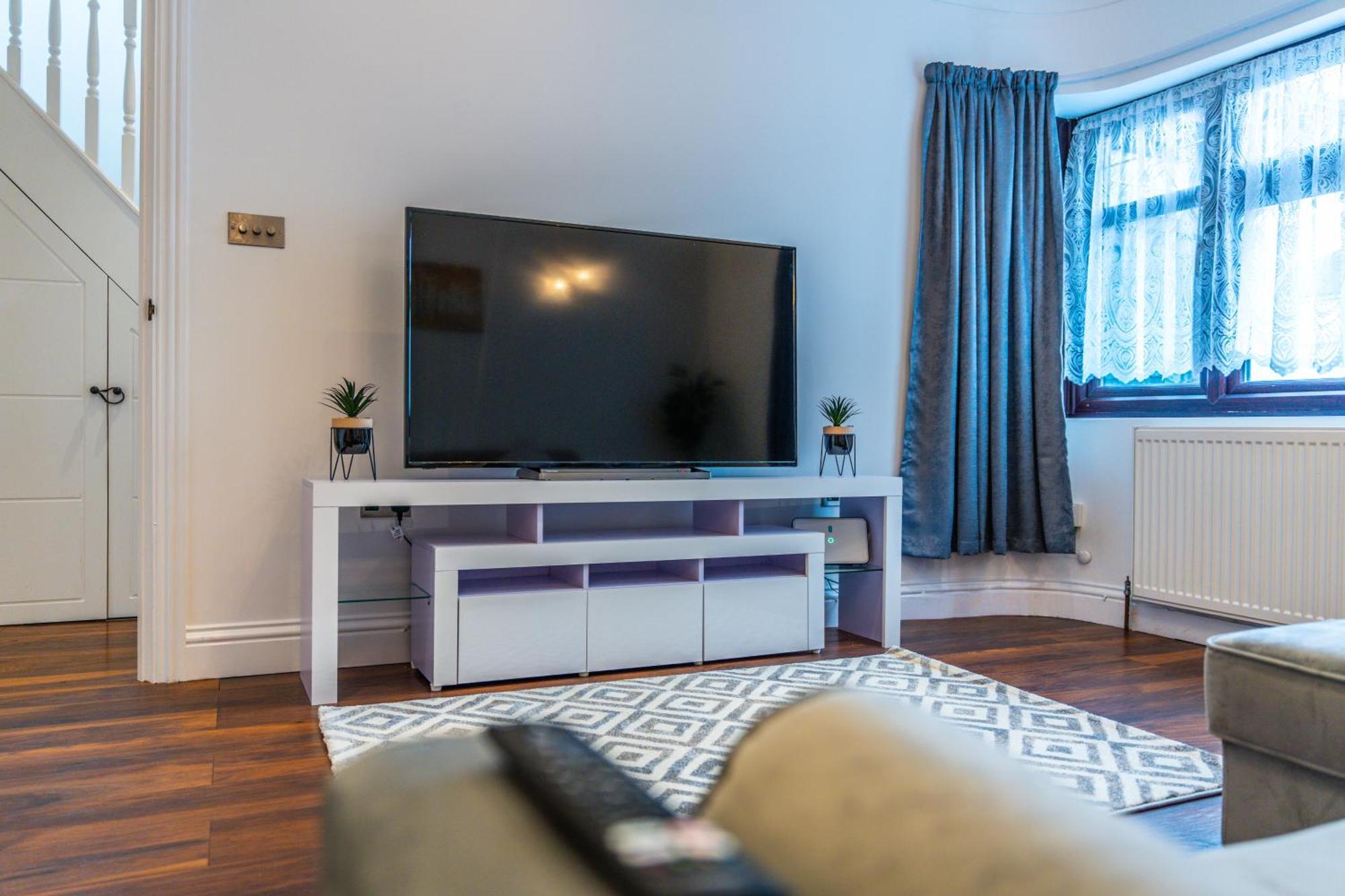 Modern Spacious 4 Bed Hayes Home With Free Parking Bagian luar foto